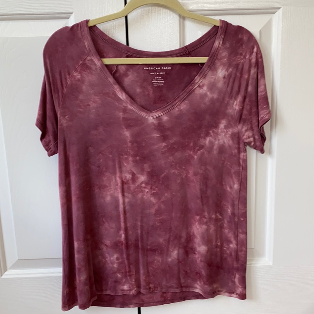 Small women’s American Eagle shirt